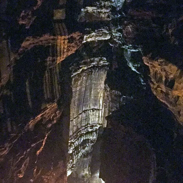 Drain shaft in Mammoth Dome, KY US