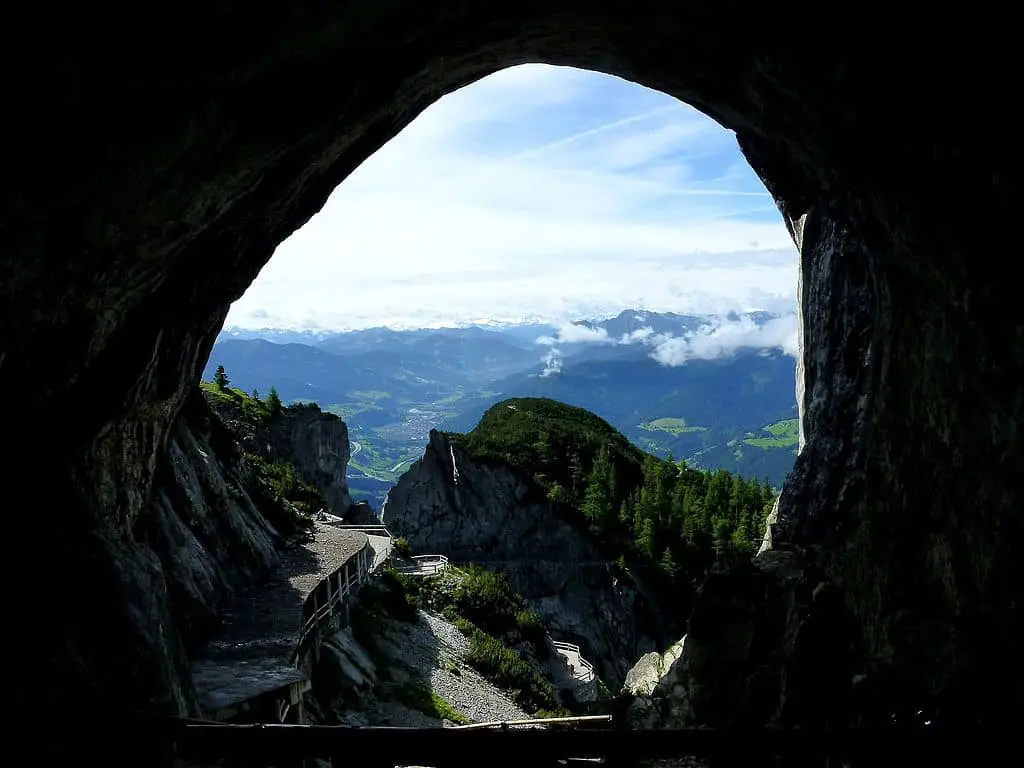 cave tourism examples