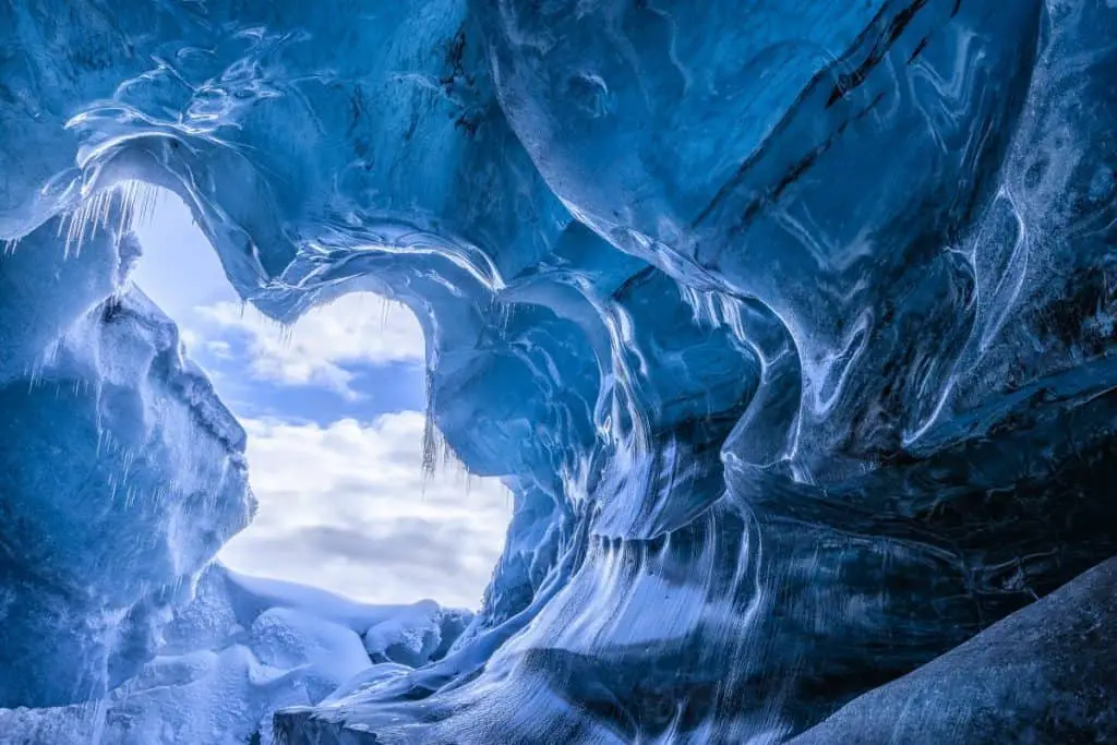 Blue-glacier-cave-in-Iceland